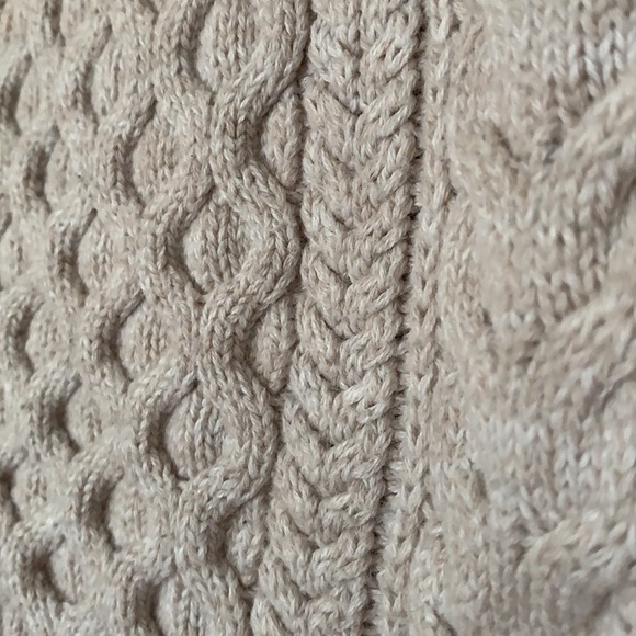 Gap sweater - Picture 2 of 3